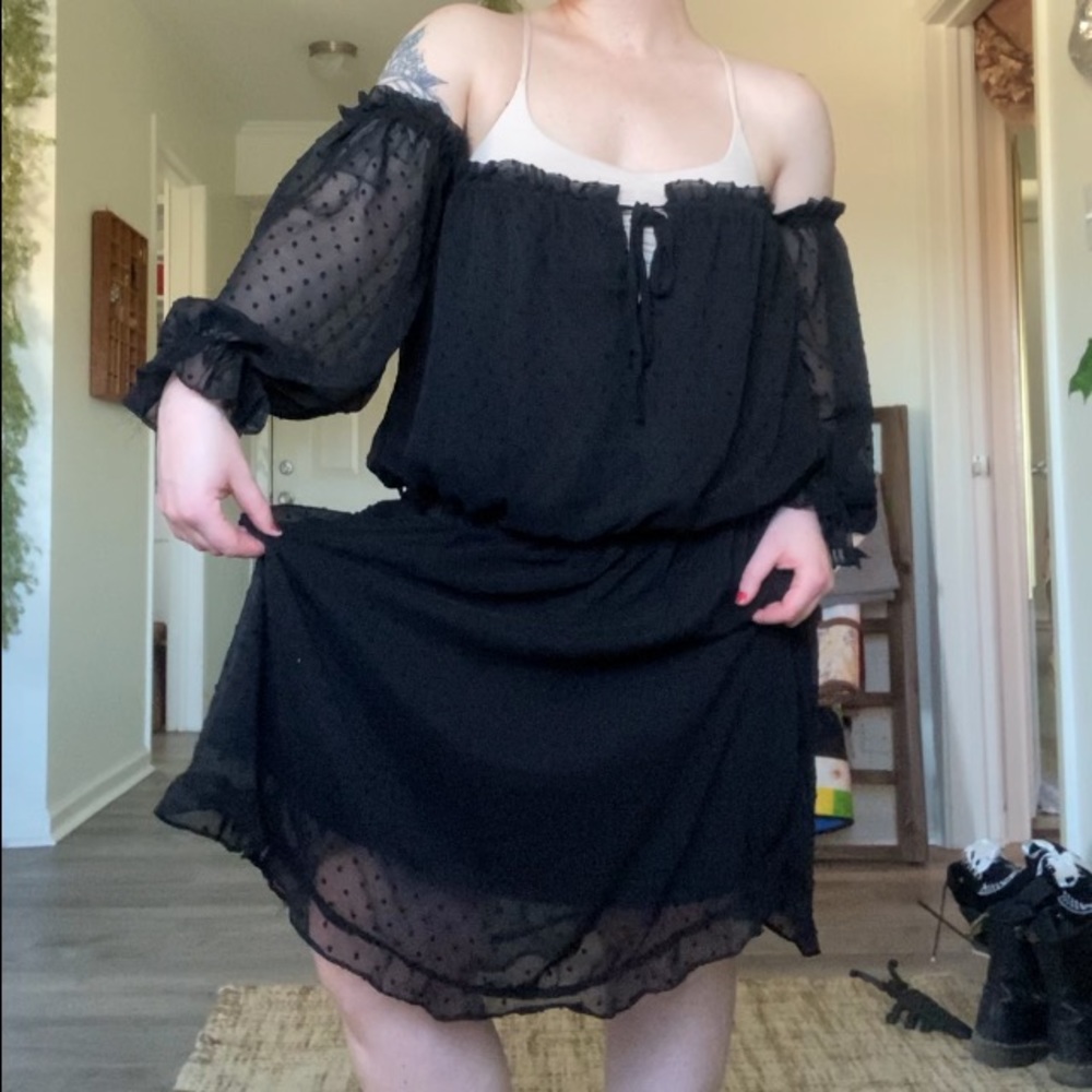 BOOHOO Sheer Sleeved Dress